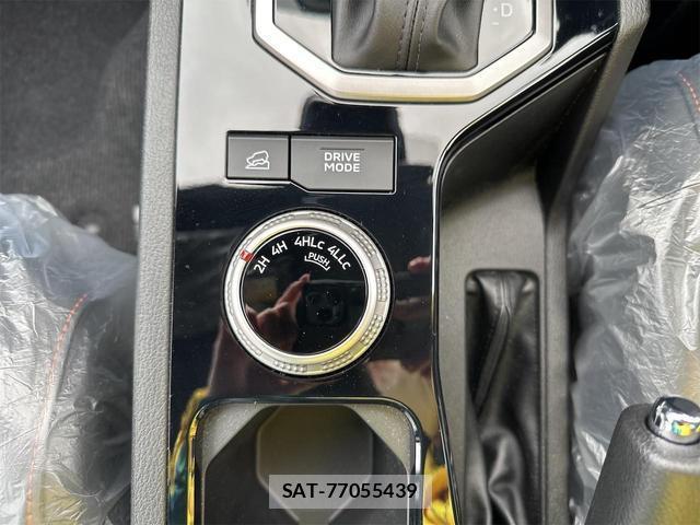 Mitsubishi TRITON 2025-12 8277124-9