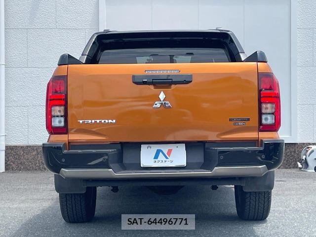 Mitsubishi TRITON 2024-10 8279153-15