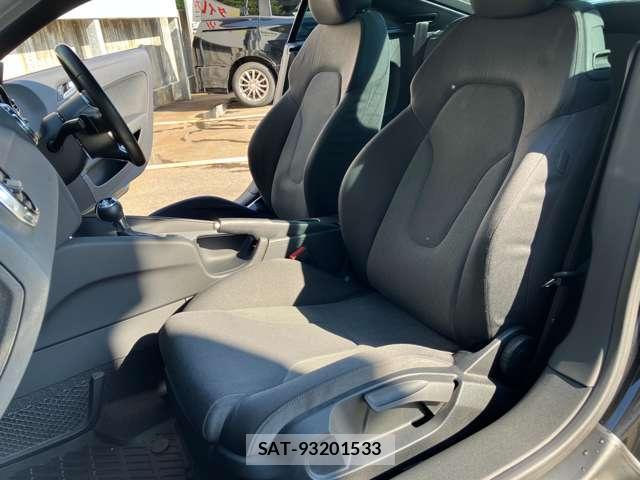 Audi TT 2012-03 8280345-11