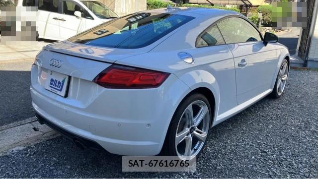 Audi TT 2017-07 8280900-12