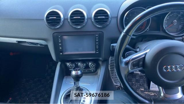 Audi TT 2009-05 8282229-2