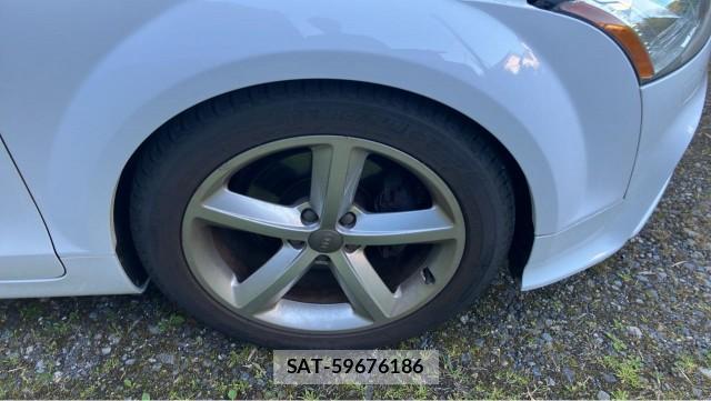 Audi TT 2009-05 8282229-8