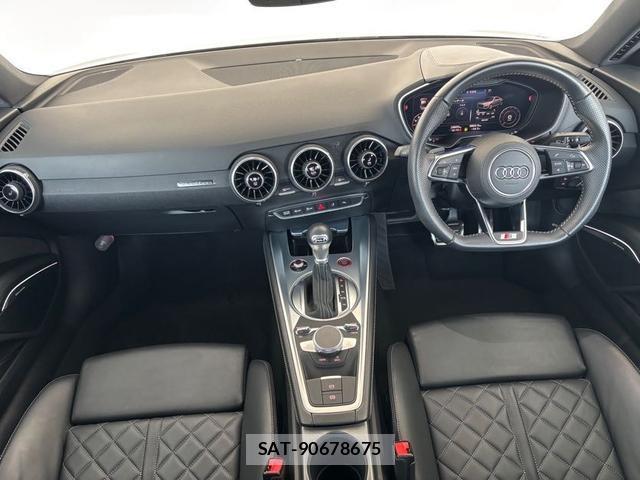 Audi TTS 2021-04 8280417-10