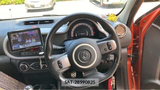 Renault TWINGO 2017-11 8280649-16