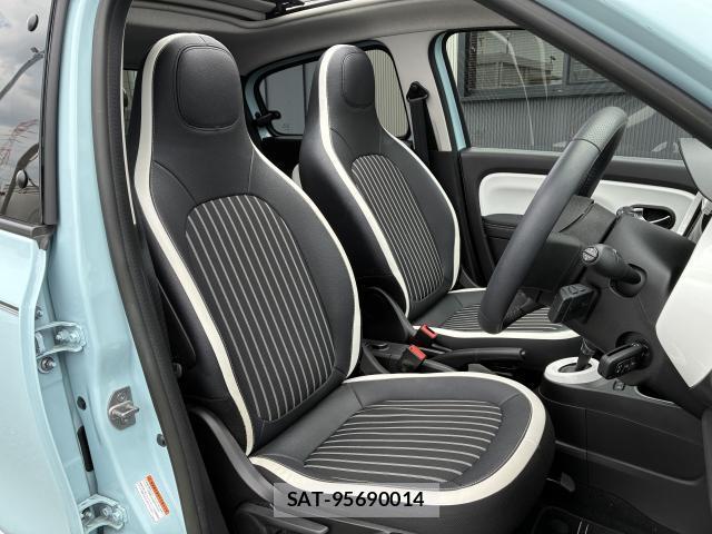 Renault TWINGO 2023-11 8282762-12
