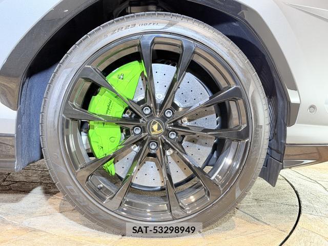 Lamborghini URUS 2022-12 8279230-8