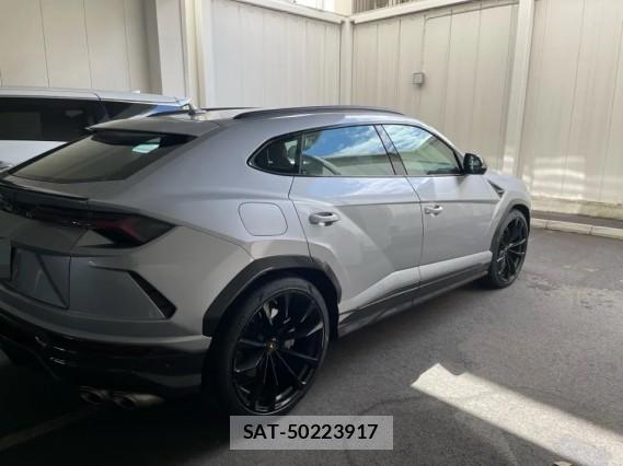 Lamborghini URUS 2019-11 8280870-3
