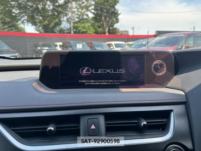 Lexus UX 2018-11 8277858-2