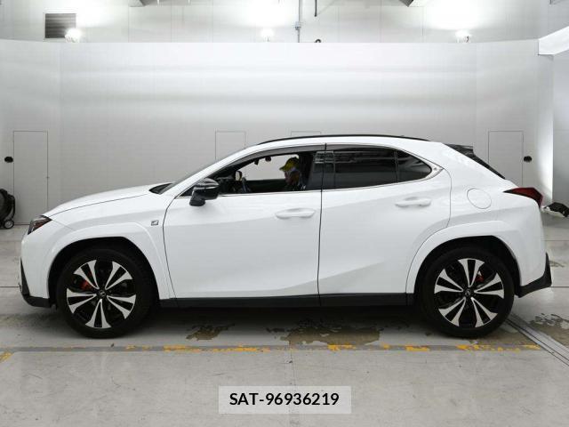 Lexus UX 2023-08 8278931-11