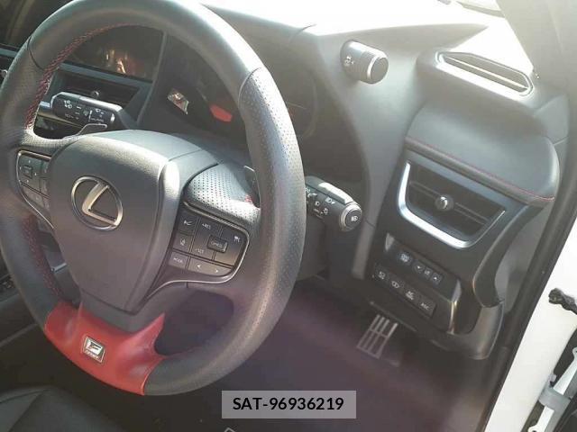 Lexus UX 2023-08 8278931-2