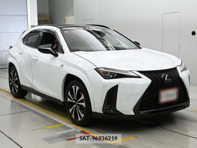 Lexus UX 2023-08 8278931-8