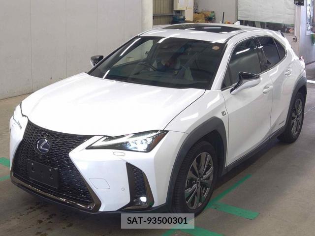 Lexus UX 2021-08 8278953-4