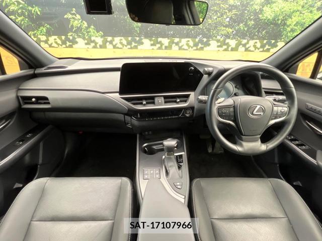 Lexus UX 2023-06 8279797-1