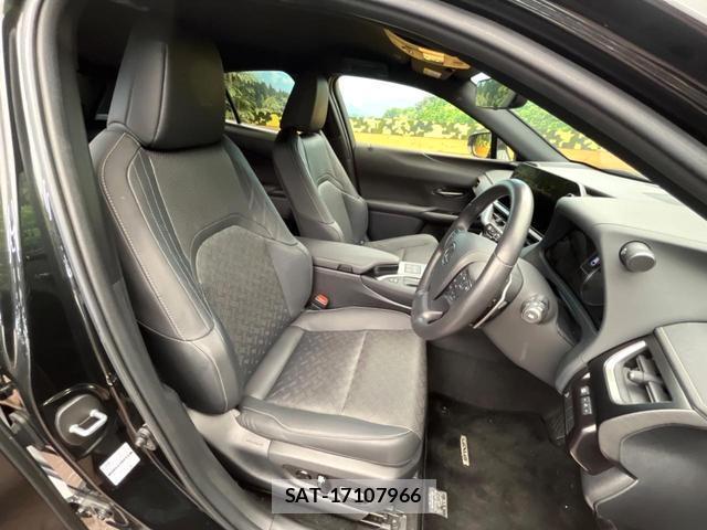 Lexus UX 2023-06 8279797-7