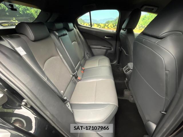 Lexus UX 2023-06 8279797-8