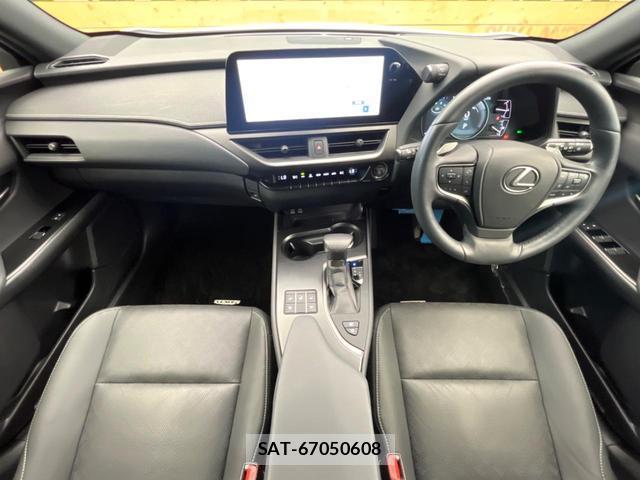 Lexus UX 2023-08 8279806-1