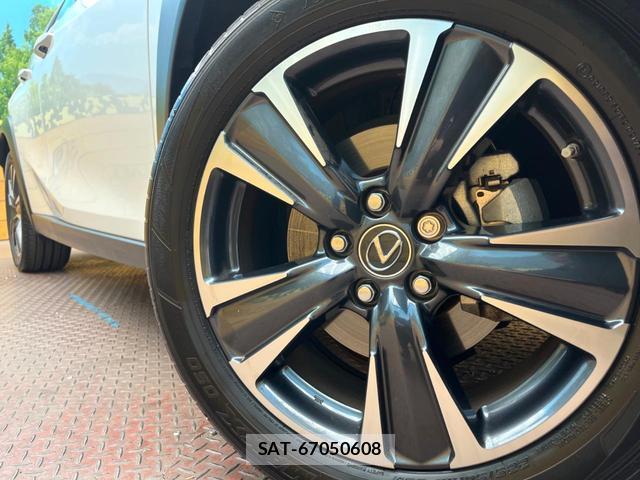 Lexus UX 2023-08 8279806-12