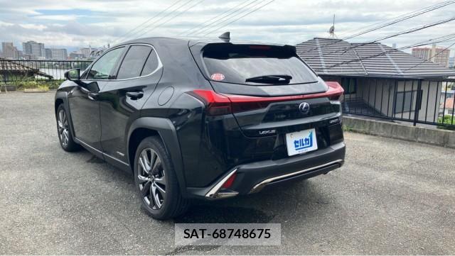 Lexus UX 2019-10 8280861-13