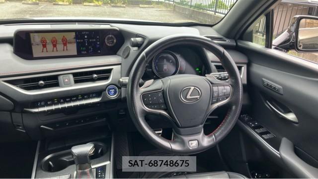 Lexus UX 2019-10 8280861-16