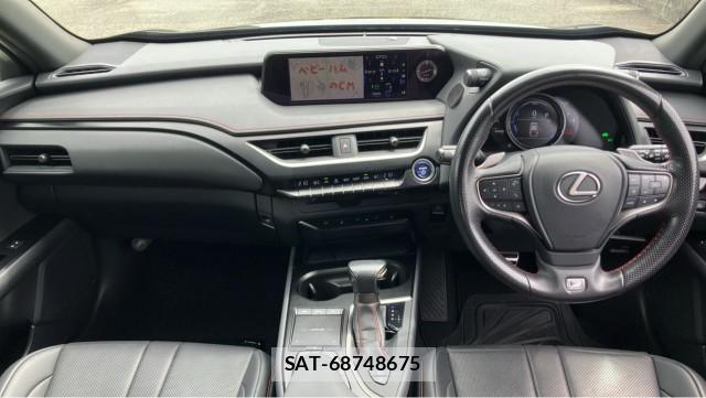 Lexus UX 2019-10 8280861-2