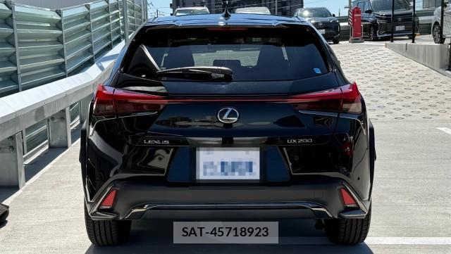Lexus UX 2018-11 8281632-1