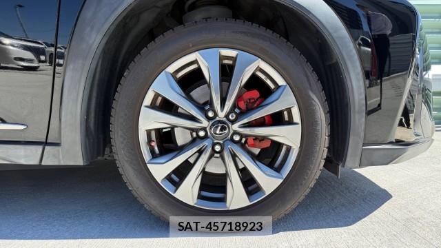 Lexus UX 2018-11 8281632-7