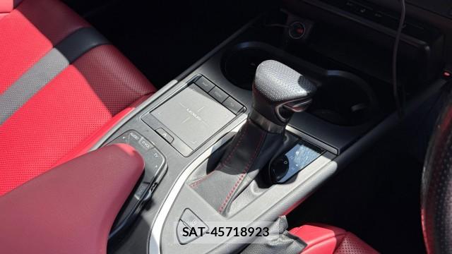 Lexus UX 2018-11 8281632-9