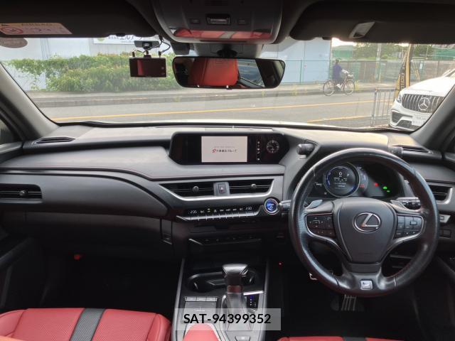 Lexus UX 2021-11 8282535-2