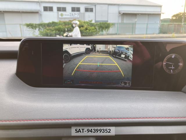 Lexus UX 2021-11 8282535-4
