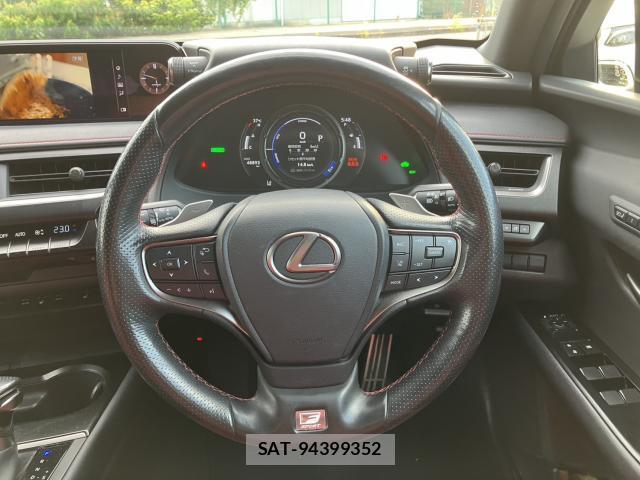 Lexus UX 2021-11 8282535-5