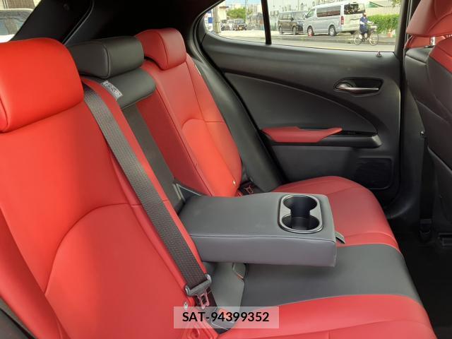 Lexus UX 2021-11 8282535-9