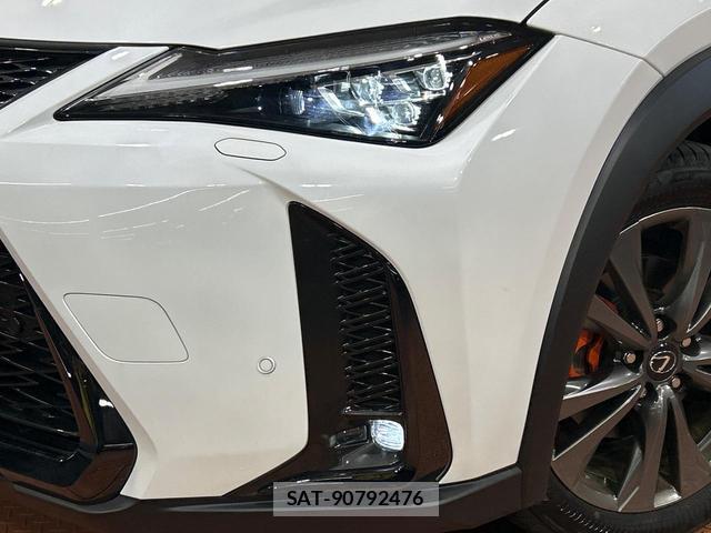 Lexus UX 2023-12 8283820-13