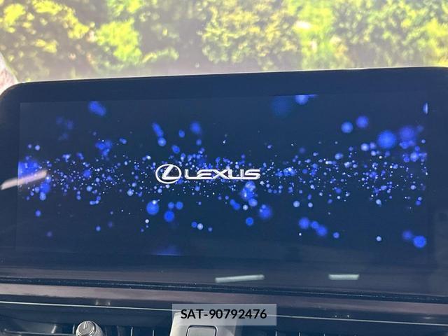 Lexus UX 2023-12 8283820-3