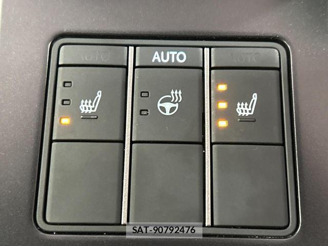 Lexus UX 2023-12 8283820-6