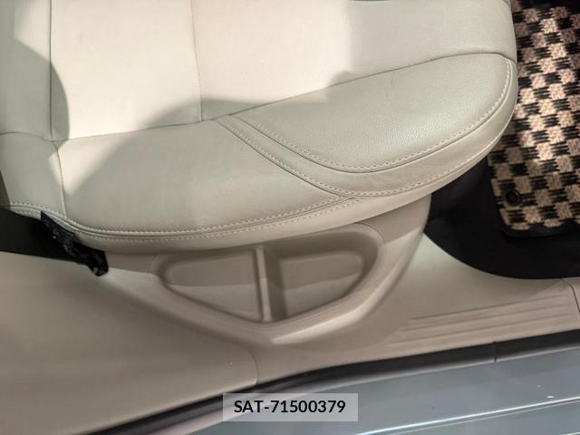 Volvo V40 2020-07 8277681-17