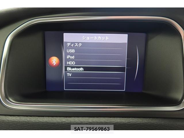 Volvo V40 2018-12 8277703-15