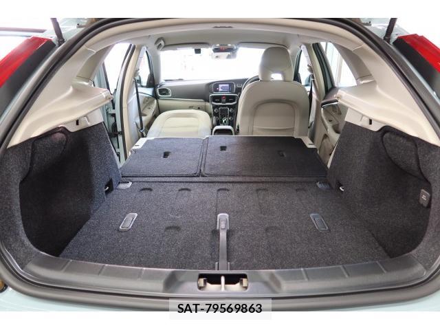 Volvo V40 2018-12 8277703-18