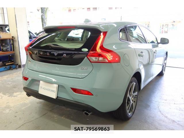 Volvo V40 2018-12 8277703-7