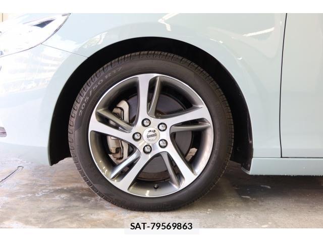 Volvo V40 2018-12 8277703-9