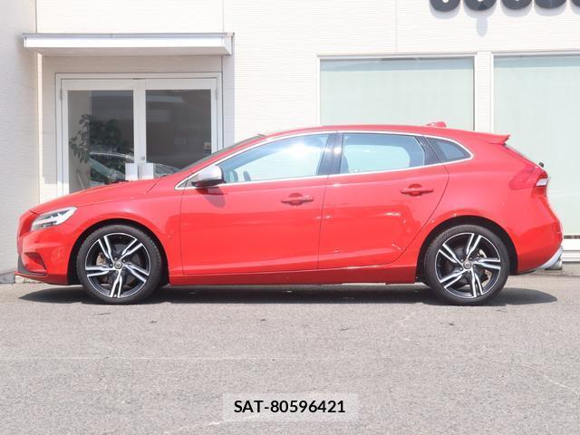 Volvo V40 2020-01 8279241-10
