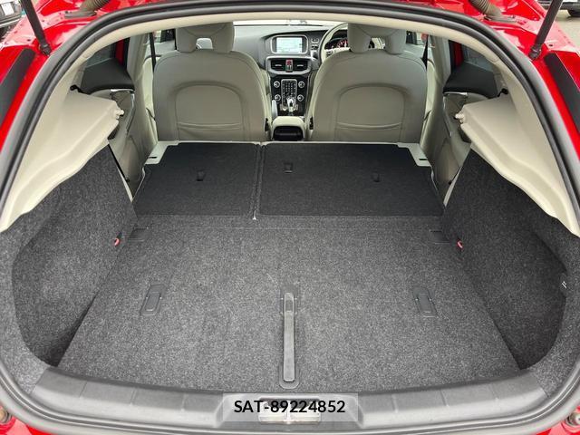 Volvo V40 2016-11 8279260-15