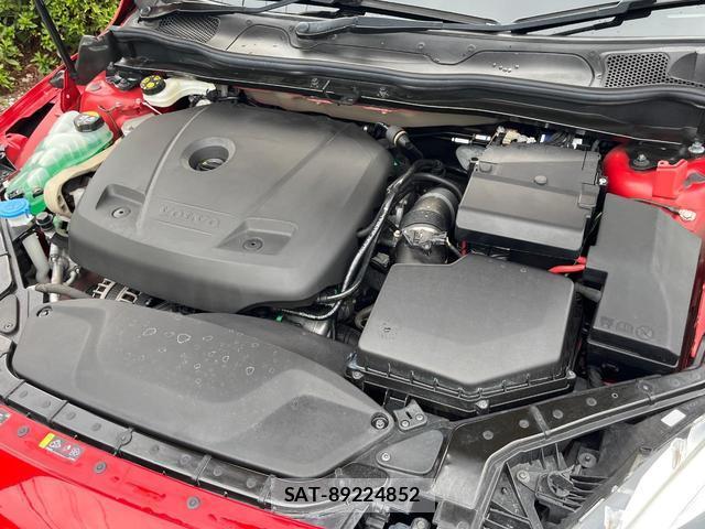 Volvo V40 2016-11 8279260-16