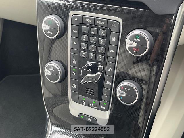 Volvo V40 2016-11 8279260-6