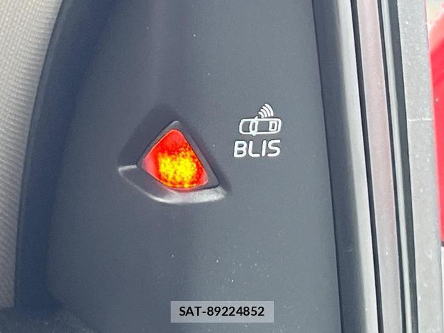Volvo V40 2016-11 8279260-7