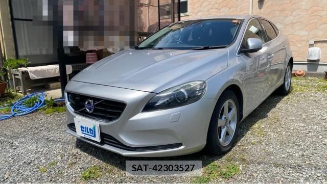 Volvo V40 2015-12 8282347-0