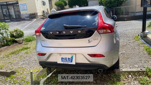 Volvo V40 2015-12 8282347-1