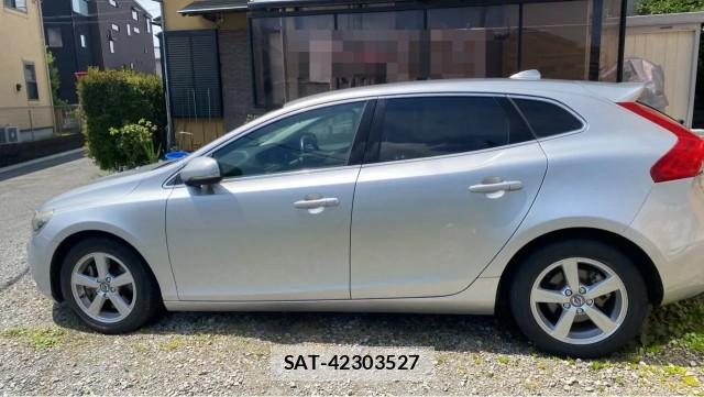 Volvo V40 2015-12 8282347-10