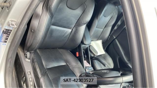 Volvo V40 2015-12 8282347-5