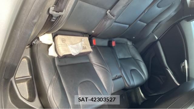 Volvo V40 2015-12 8282347-6