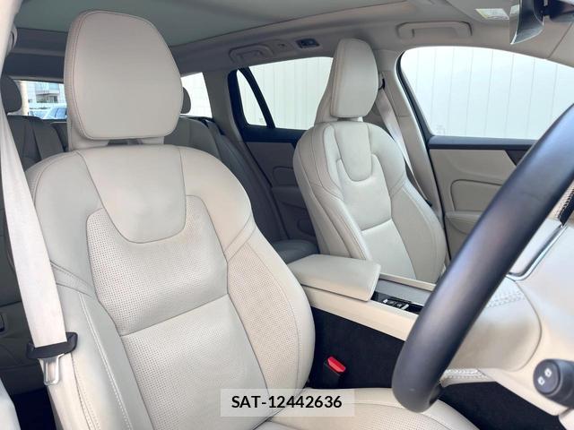 Volvo V60 2021-11 8277190-14